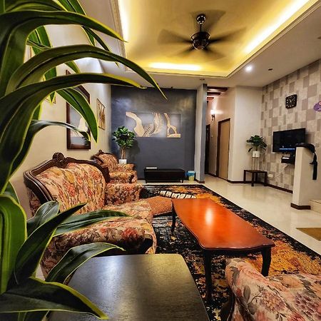 Staylena Klebang Melaka Homestay - Musliem Unit Екстер'єр фото