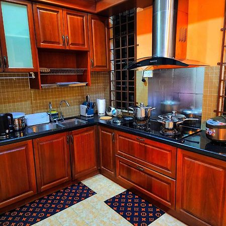 Staylena Klebang Melaka Homestay - Musliem Unit Екстер'єр фото