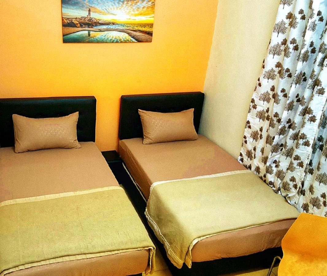 Staylena Klebang Melaka Homestay - Musliem Unit Екстер'єр фото