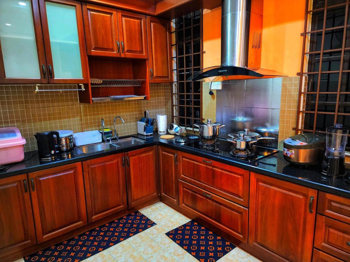 Staylena Klebang Melaka Homestay - Musliem Unit Екстер'єр фото