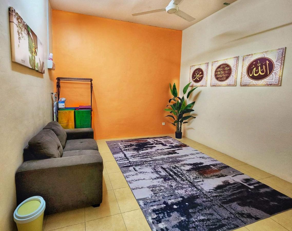 Staylena Klebang Melaka Homestay - Musliem Unit Екстер'єр фото